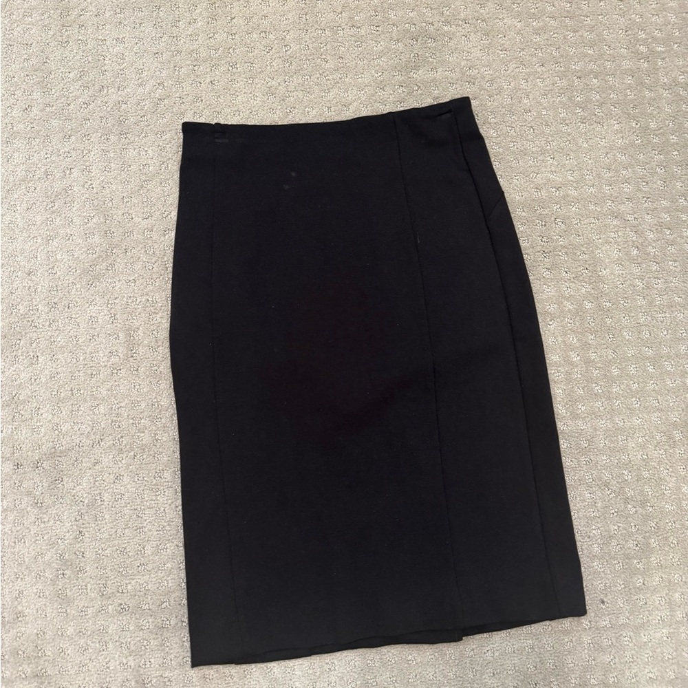 Ann Taylor Seamed Pencil Skirt in Seasonless Stretch - Picture 2 of 4